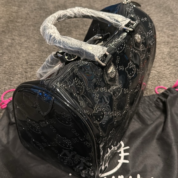 Brand new black loungefly Hello Kitty Hobo bag - Picture 3 of 9